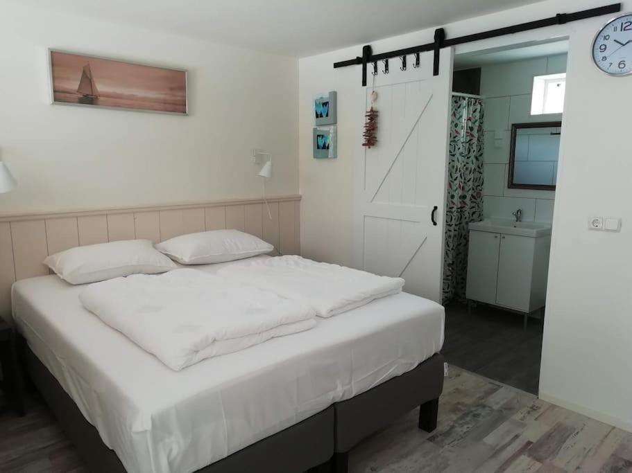 Strandhuisje Daan Dicht Bij Zee En Strand 칼란트소그 외부 사진