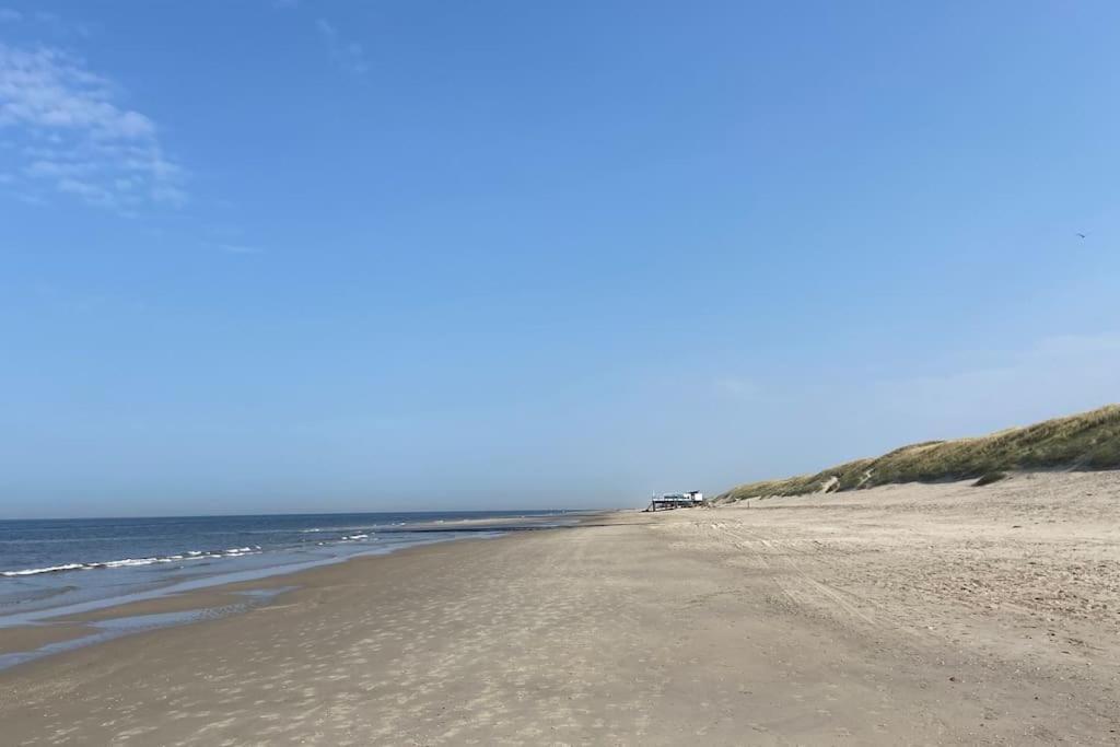 Strandhuisje Daan Dicht Bij Zee En Strand 칼란트소그 외부 사진
