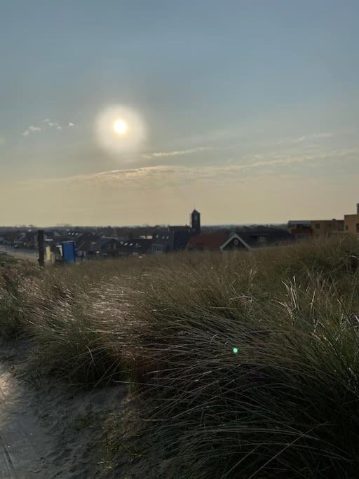 Strandhuisje Daan Dicht Bij Zee En Strand 칼란트소그 외부 사진